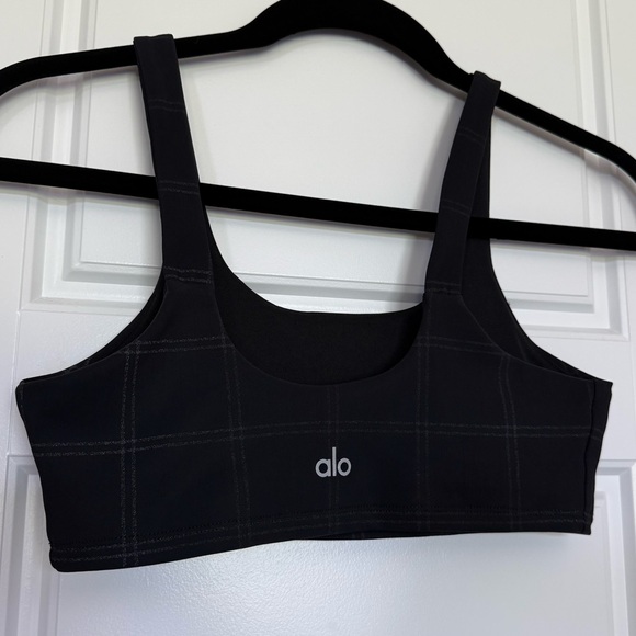 alo yoga sports bra in black (not padded) - Picture 2 of 3